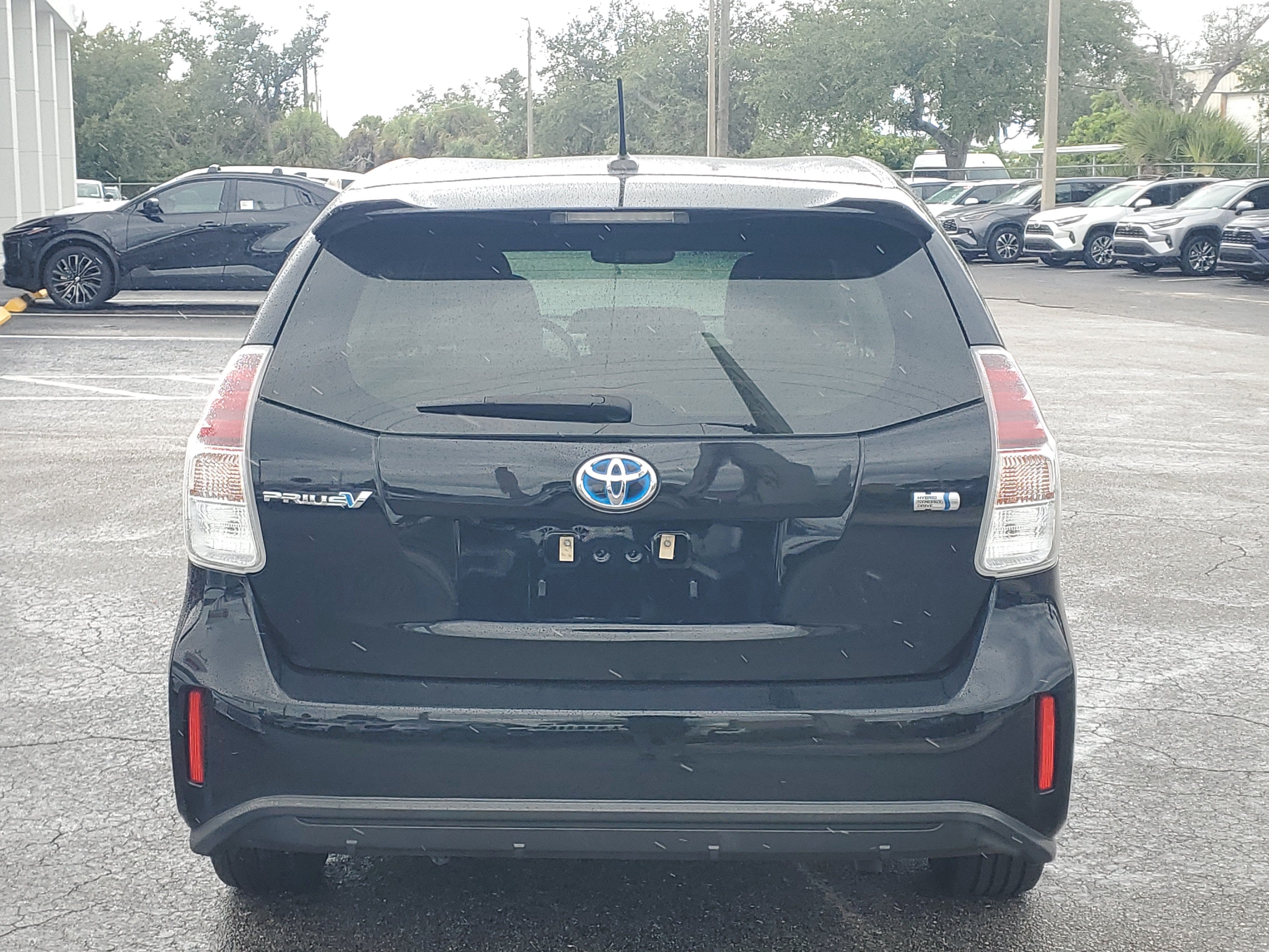 2017 Toyota Prius v Two