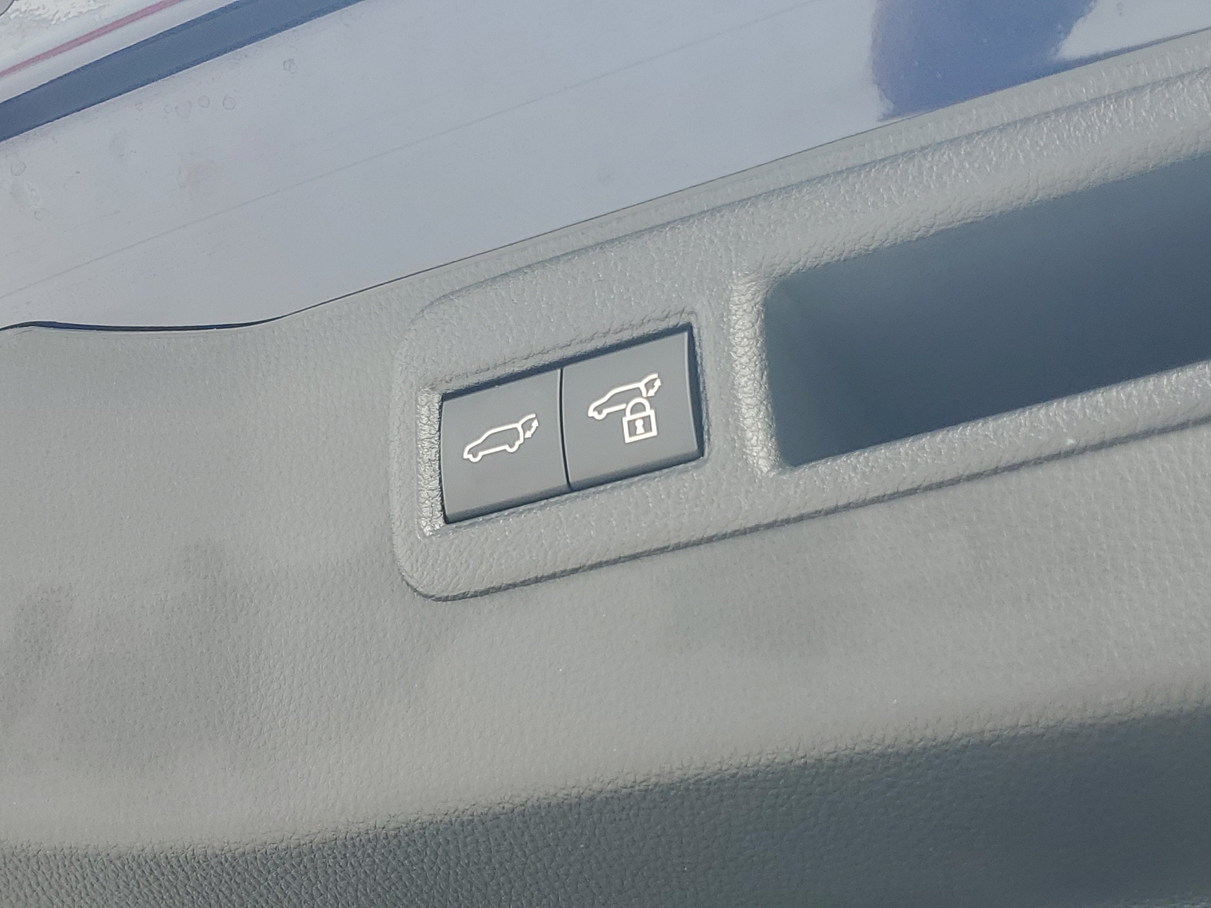 2023 Toyota Venza LE