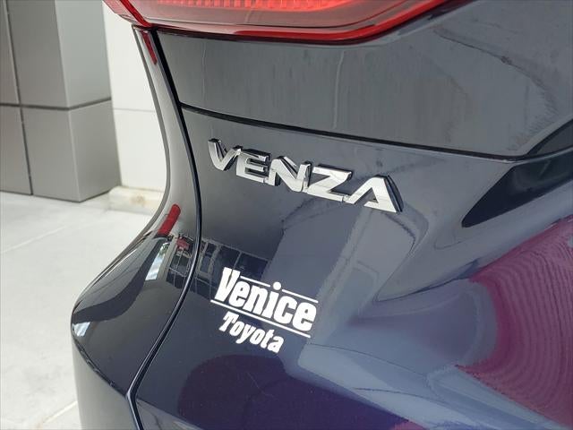 2023 Toyota Venza LE