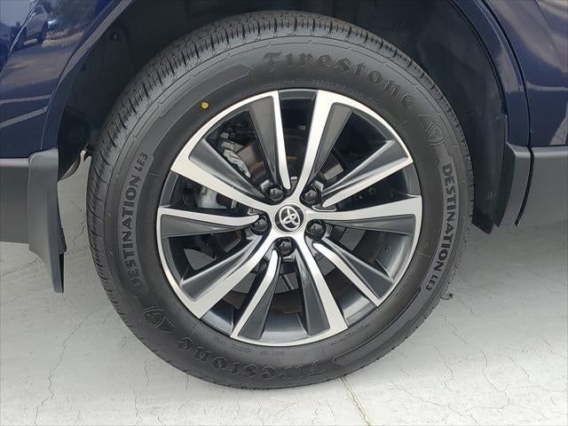 2023 Toyota Venza LE