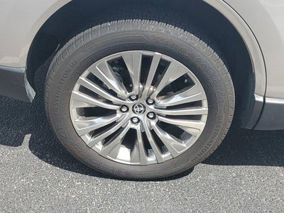 2022 Toyota Venza XLE