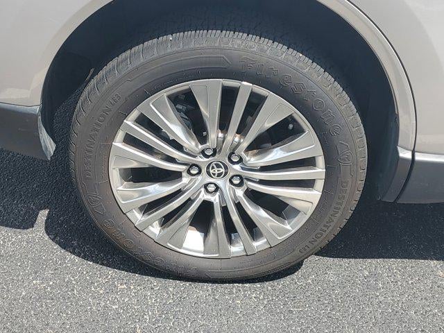 2022 Toyota Venza XLE