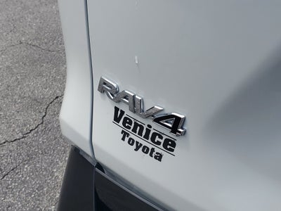 2023 Toyota RAV4 Hybrid SE