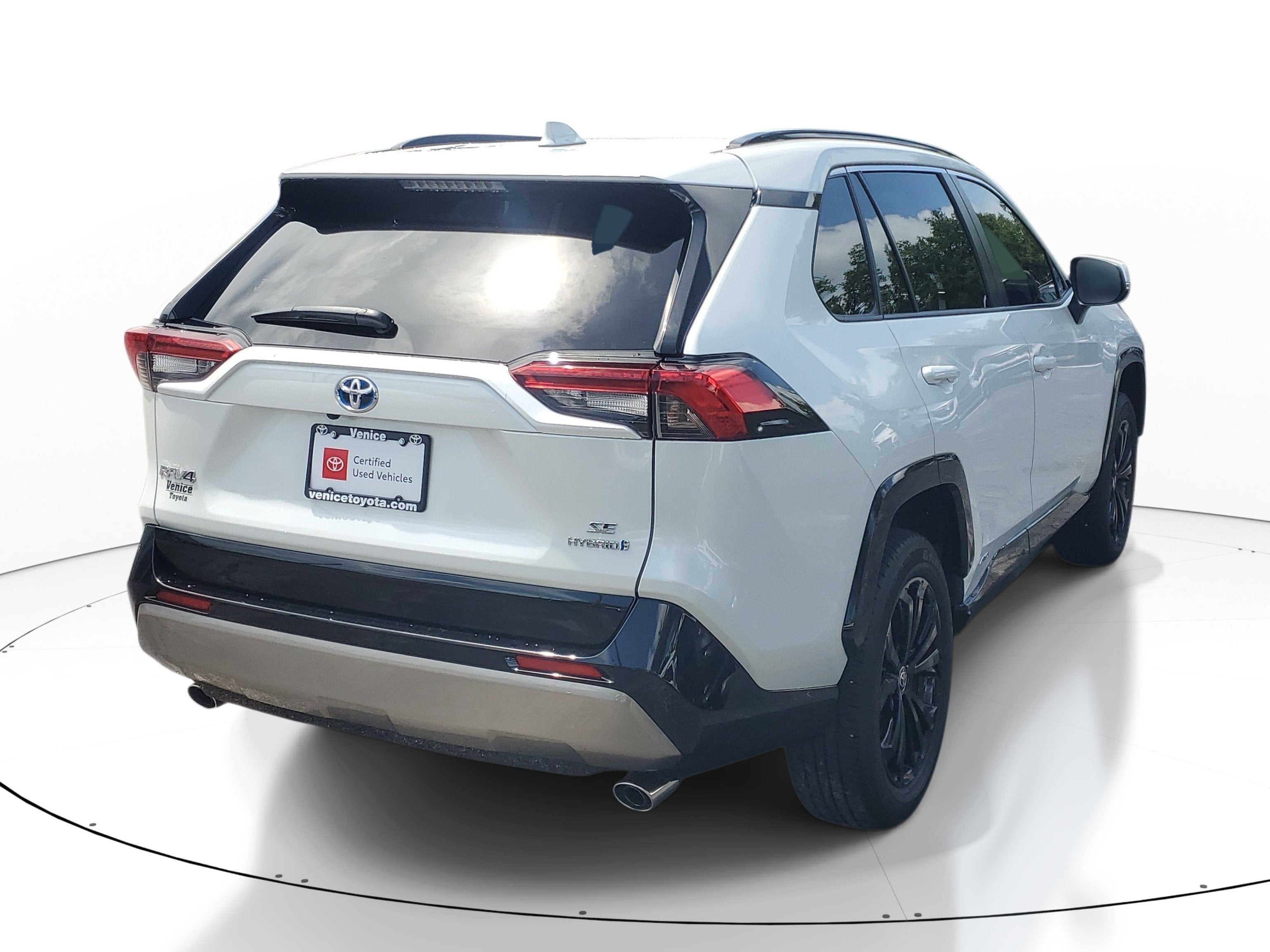 2023 Toyota RAV4 Hybrid SE
