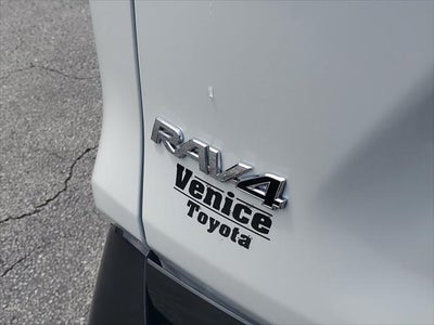 2023 Toyota RAV4 Hybrid SE