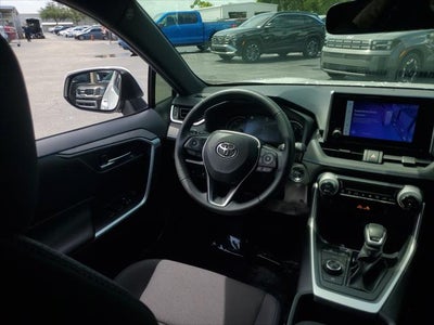 2023 Toyota RAV4 Hybrid SE