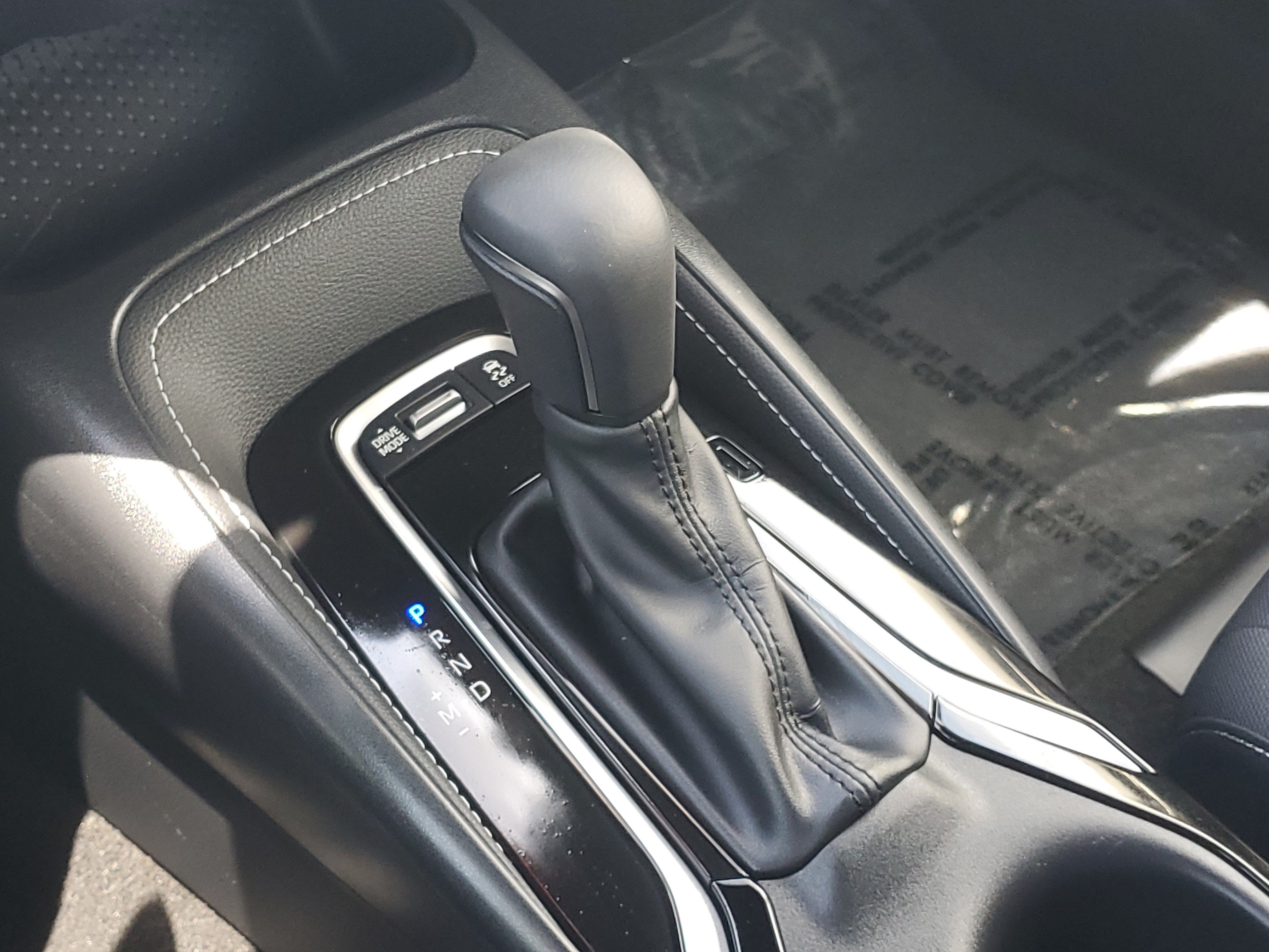 2025 Toyota Corolla Hatchback SE