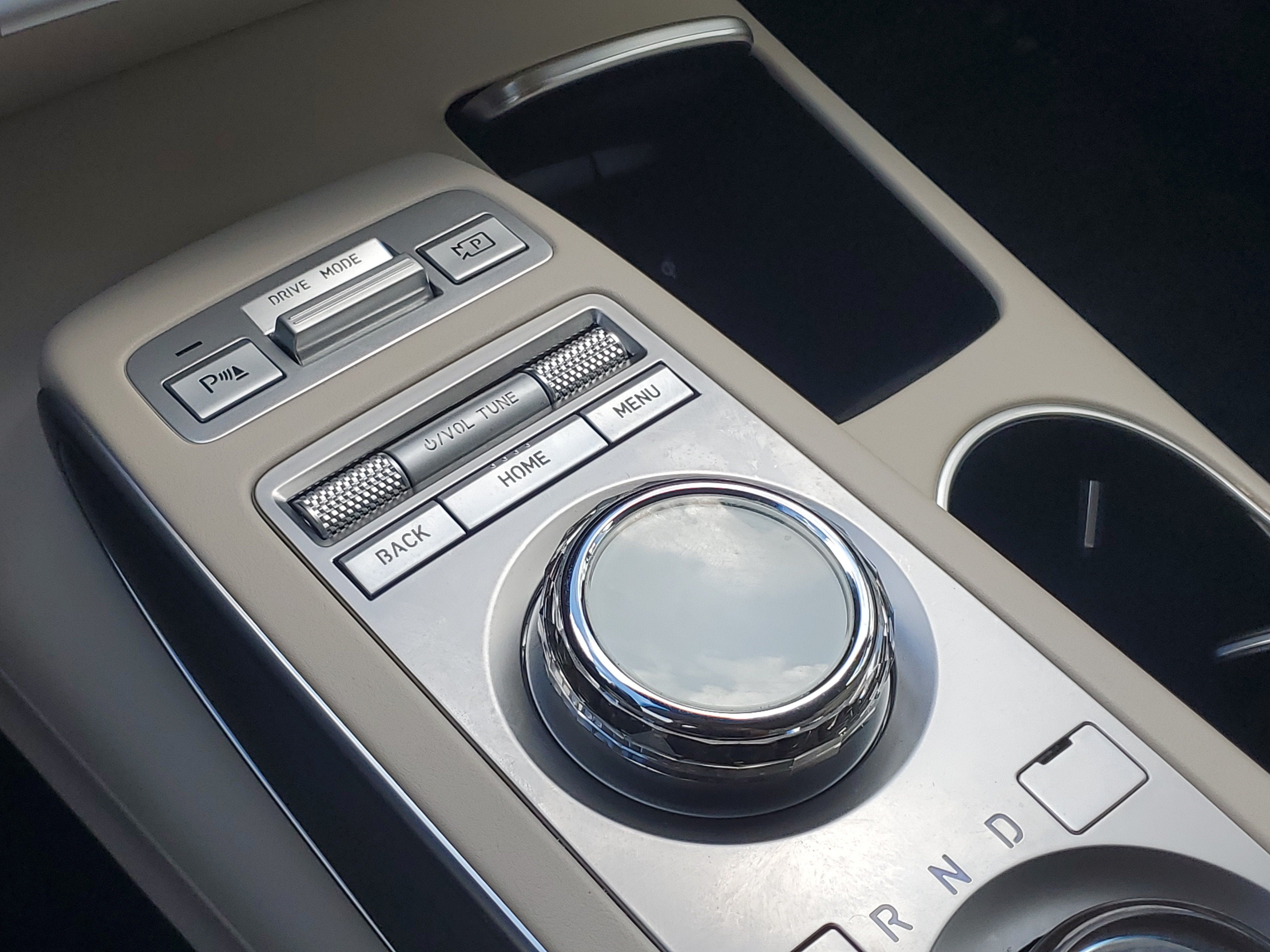 2023 Genesis GV70 2.5T