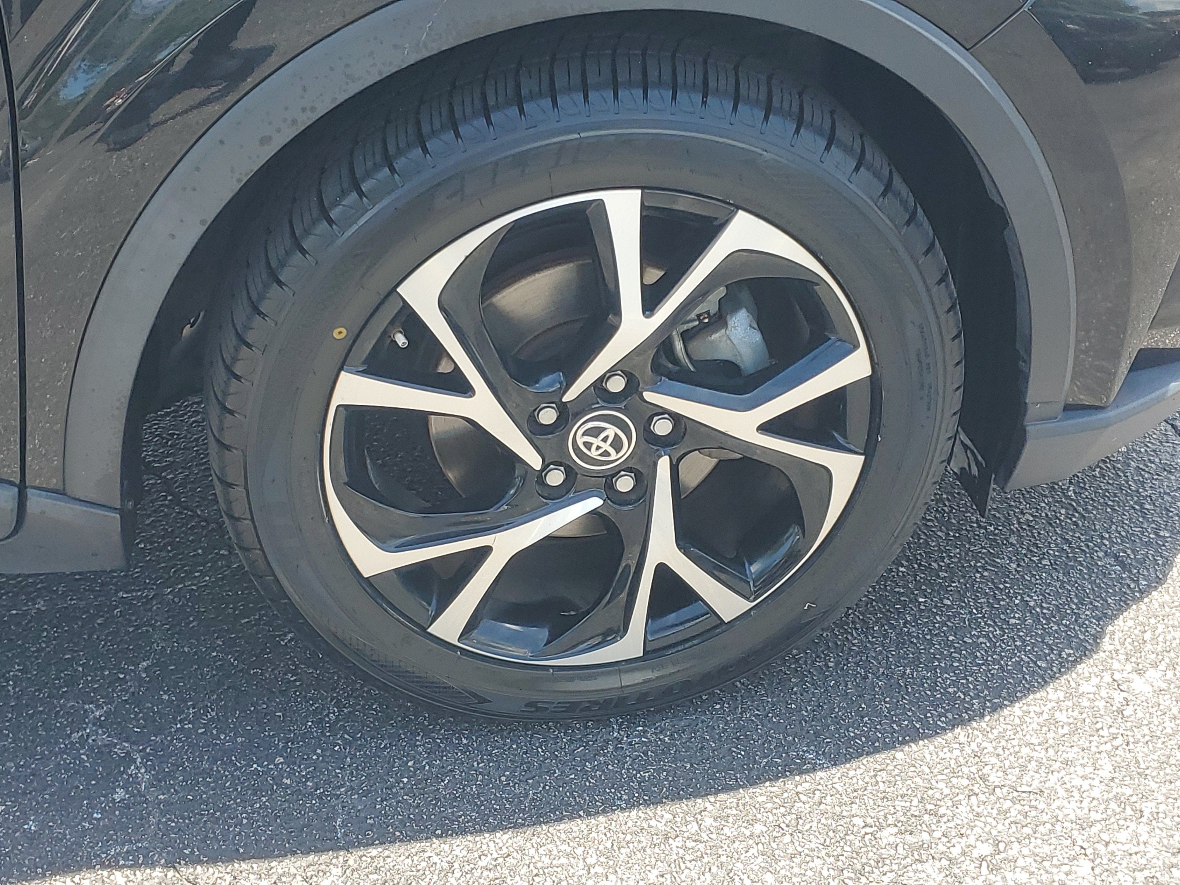2021 Toyota C-HR XLE
