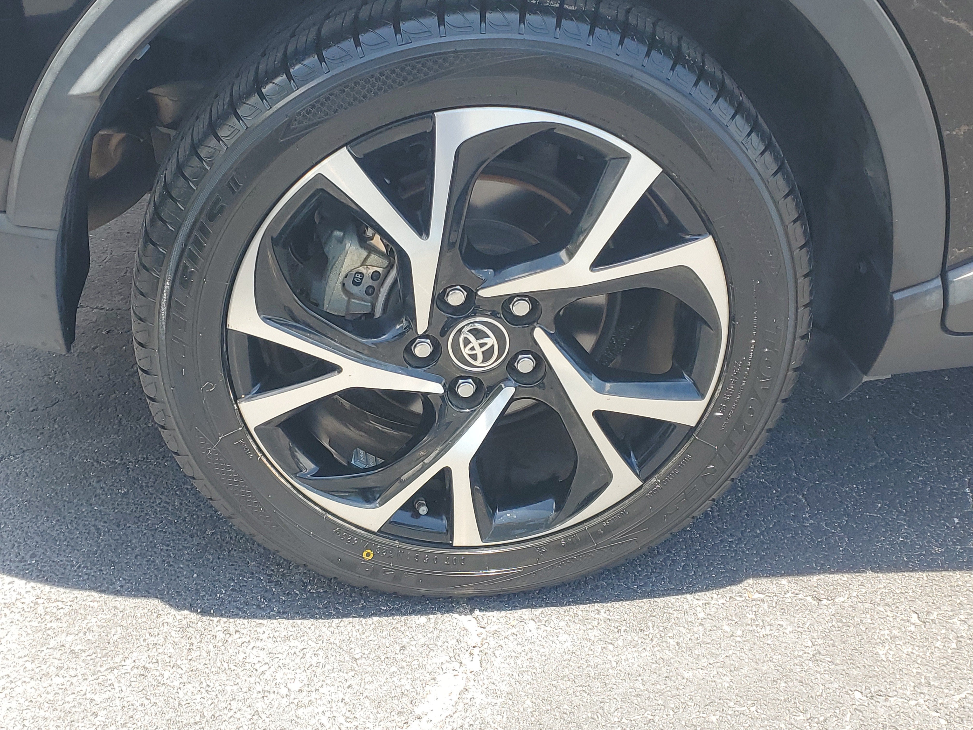 2021 Toyota C-HR XLE