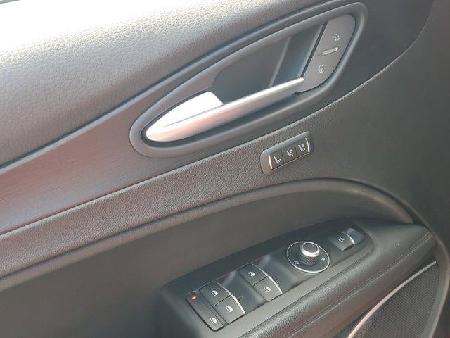 2018 Alfa Romeo Stelvio Base