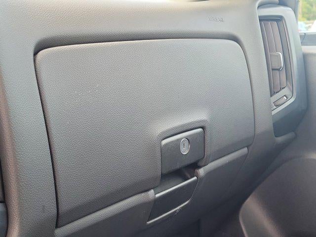 2018 GMC Sierra 3500HD 2WD Reg Cab 137.5" WB, 59.06" CA