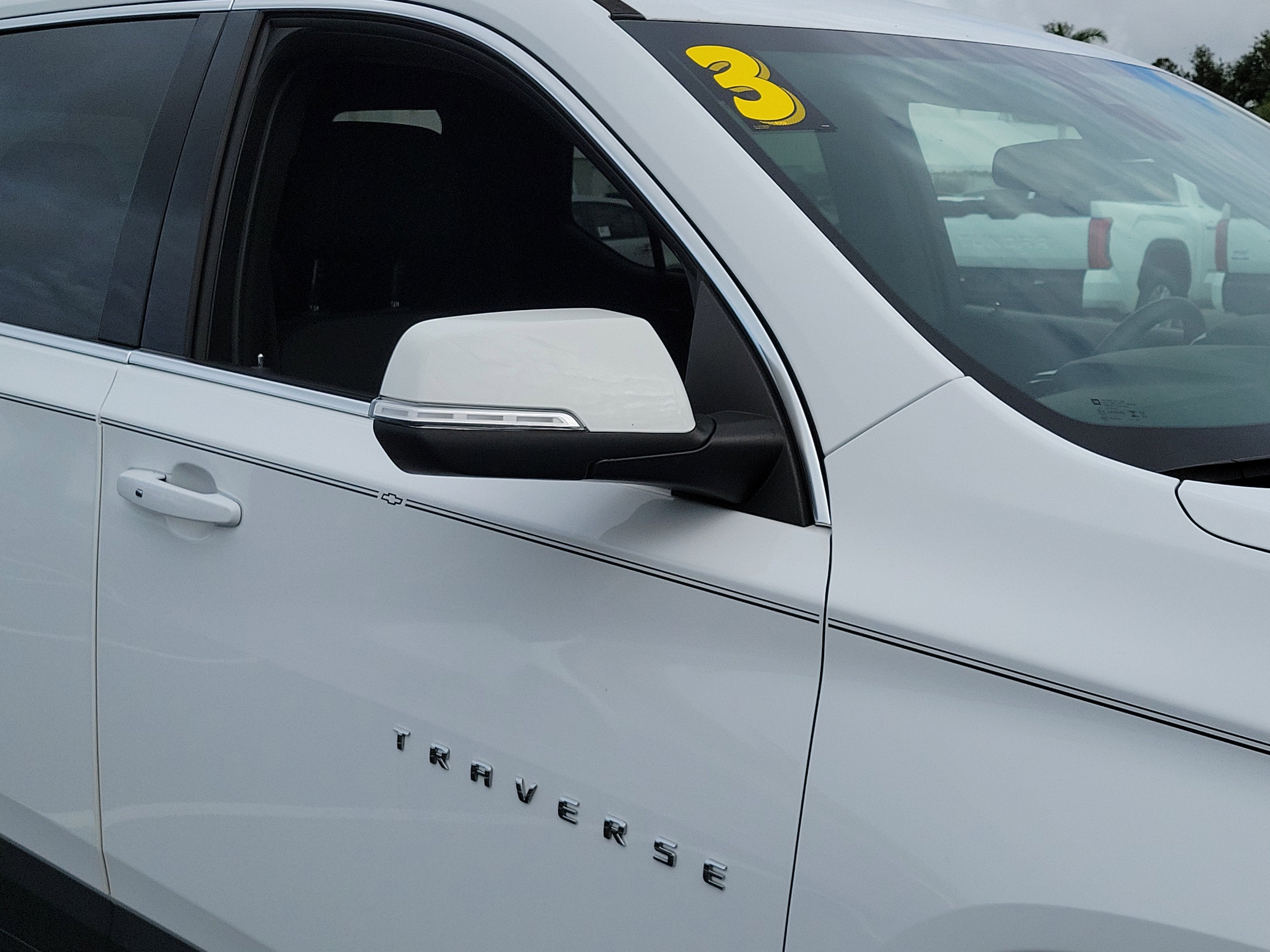 2023 Chevrolet Traverse LT