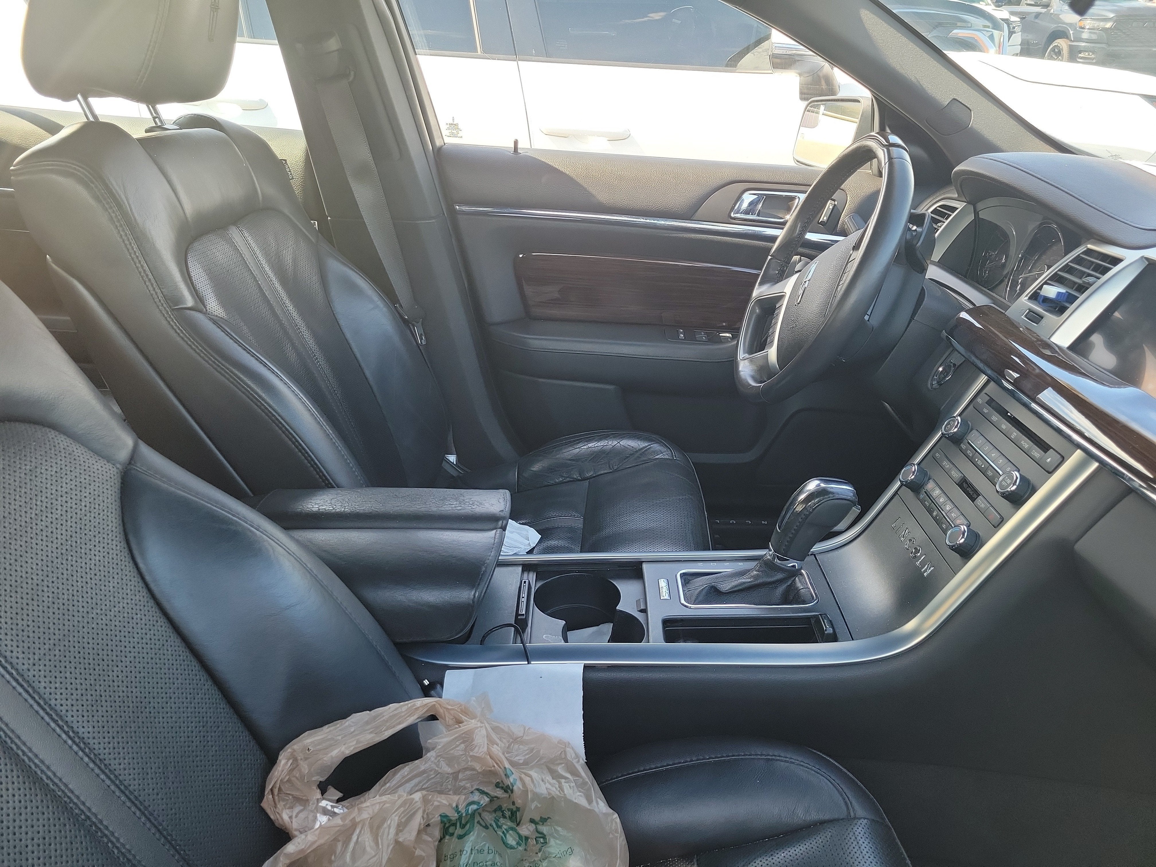 2011 Lincoln MKS 4dr Sdn 3.7L FWD