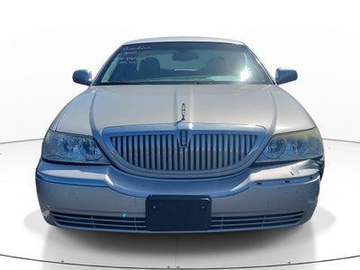 2004 Lincoln Town Car Executive