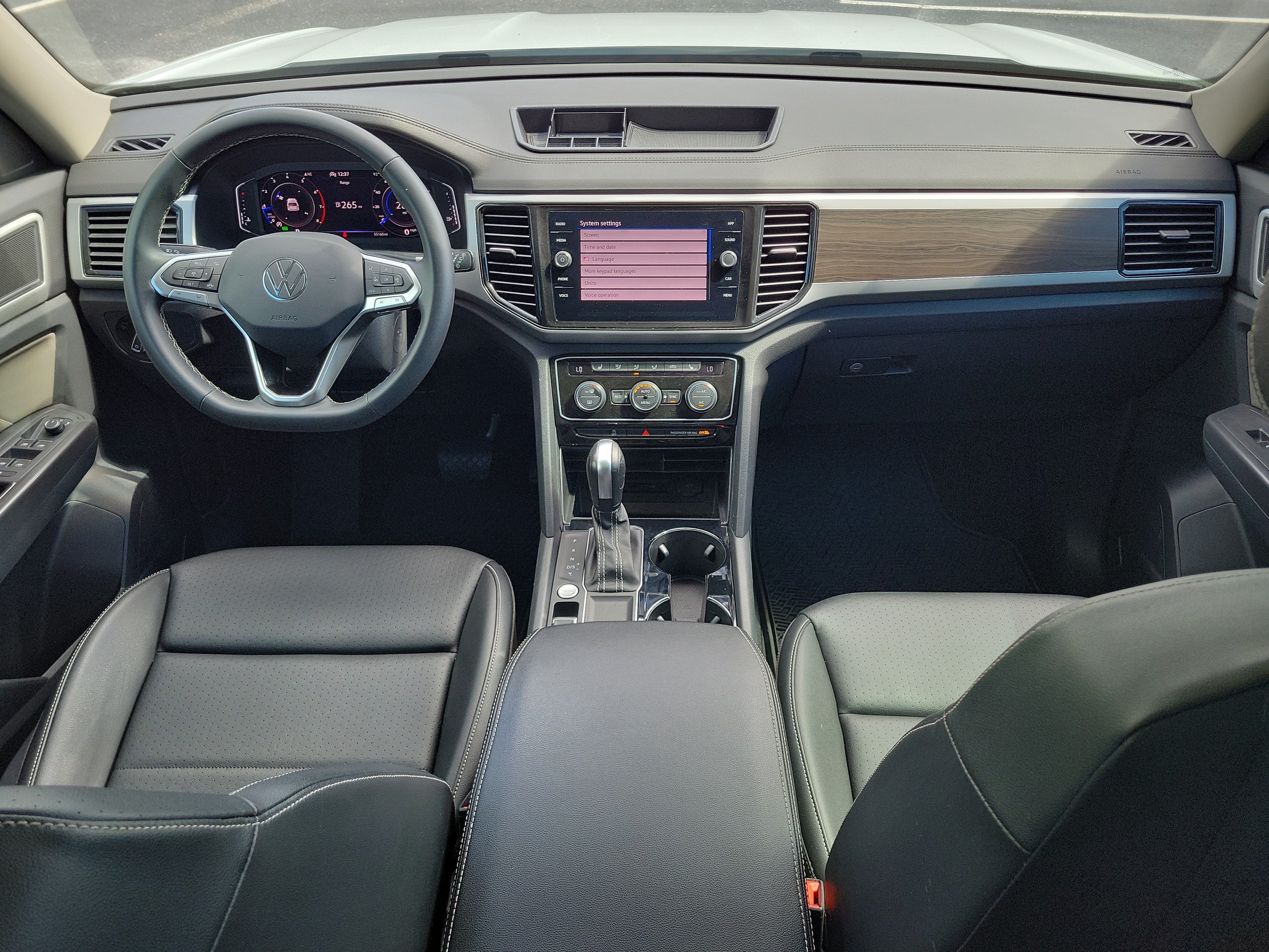 2022 Volkswagen Atlas 3.6L V6 SE w/Technology