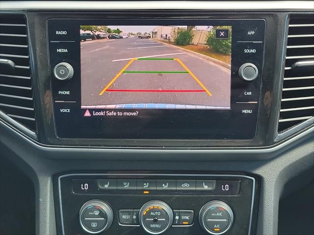 2022 Volkswagen Atlas 3.6L V6 SE w/Technology