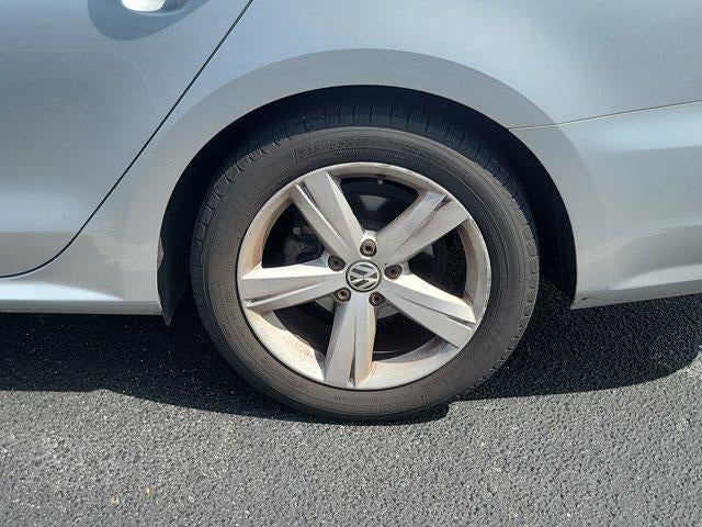 2012 Volkswagen Passat 2.5 SE