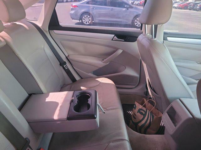 2012 Volkswagen Passat 2.5 SE