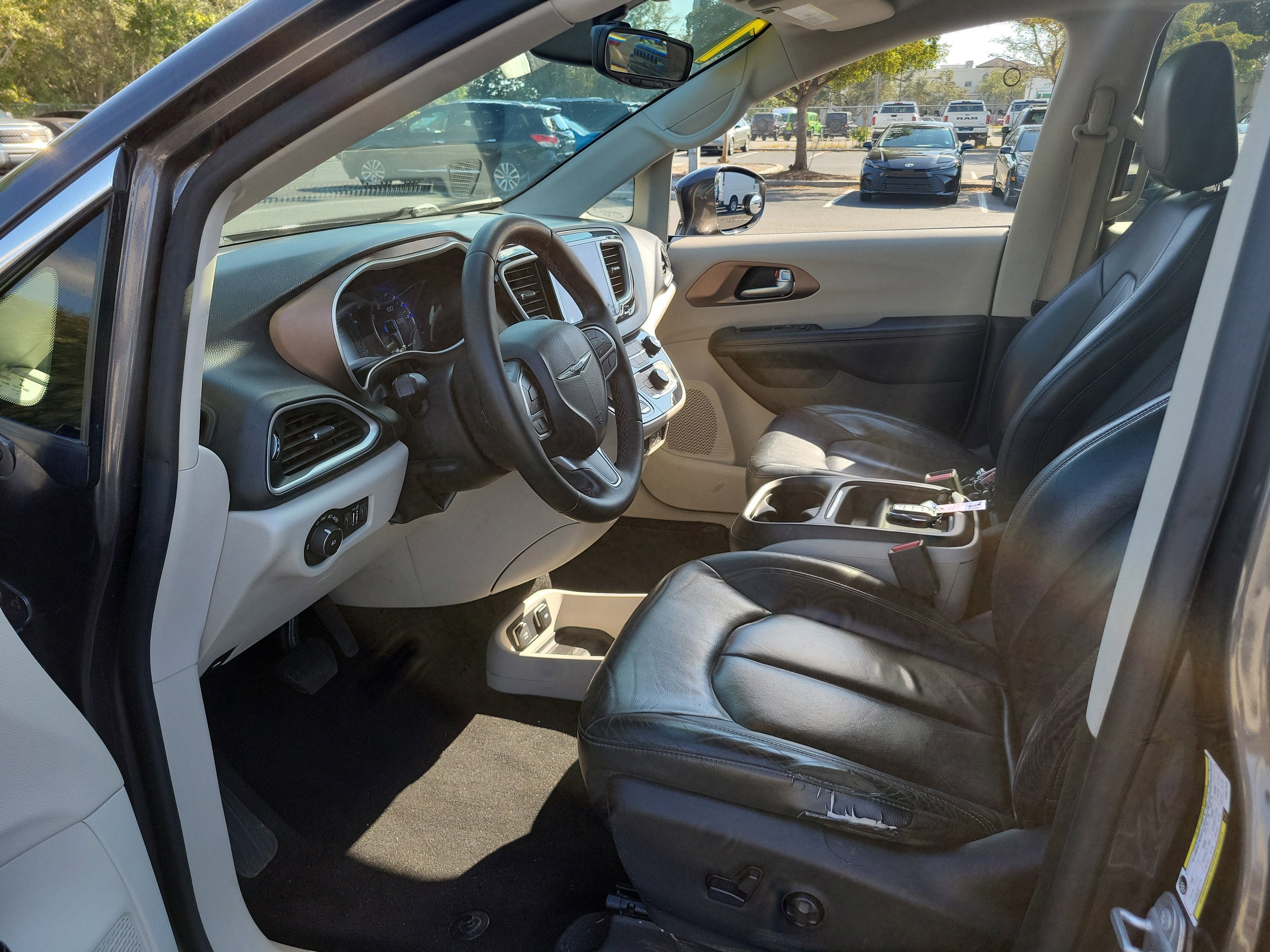 2017 Chrysler Pacifica Touring L