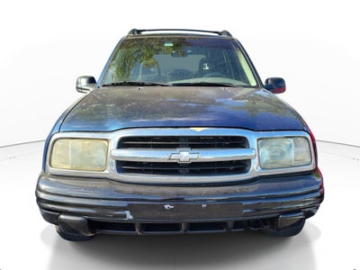 2003 Chevrolet Tracker Base