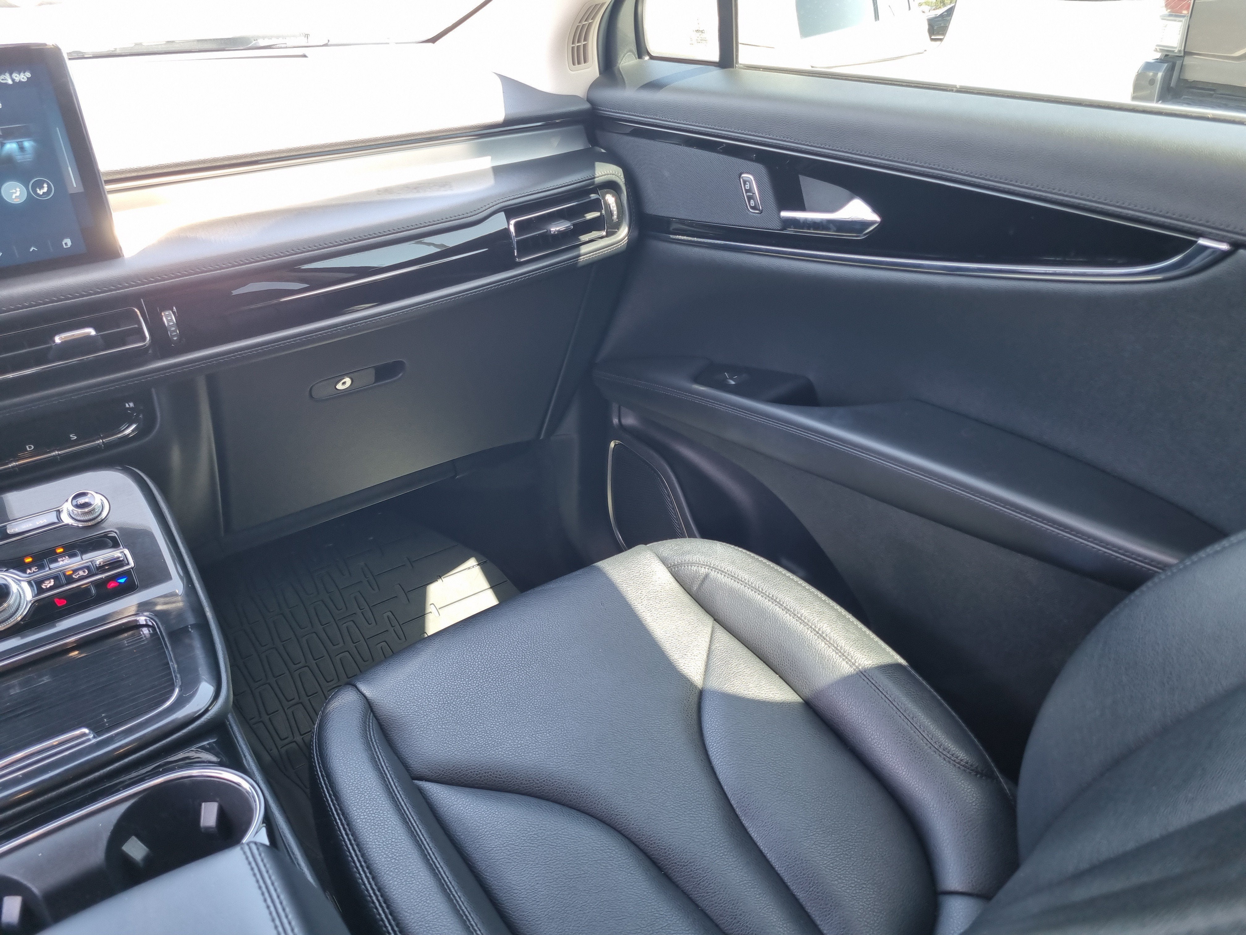 2023 Lincoln Nautilus Standard
