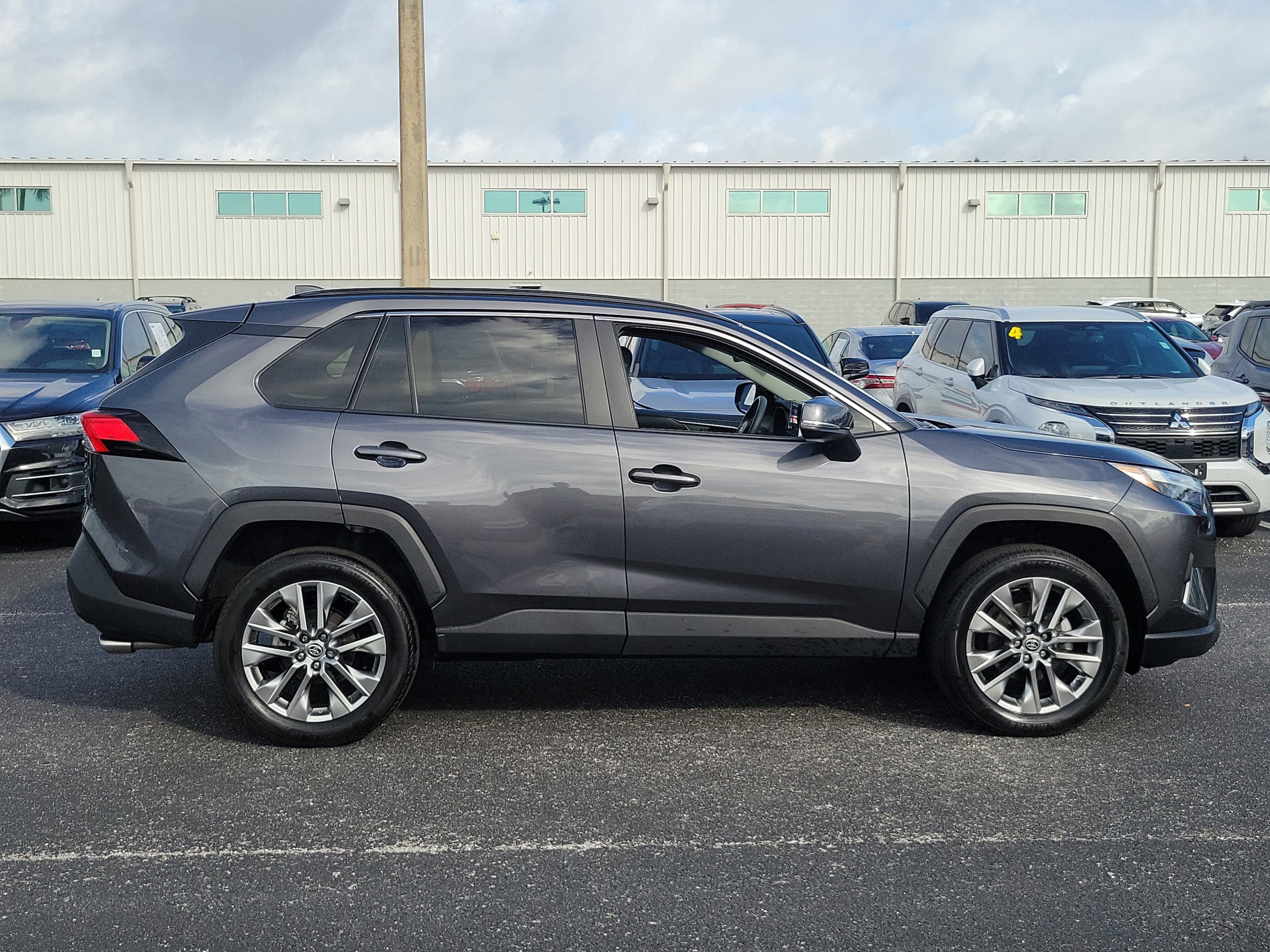 2023 Toyota RAV4 XLE Premium