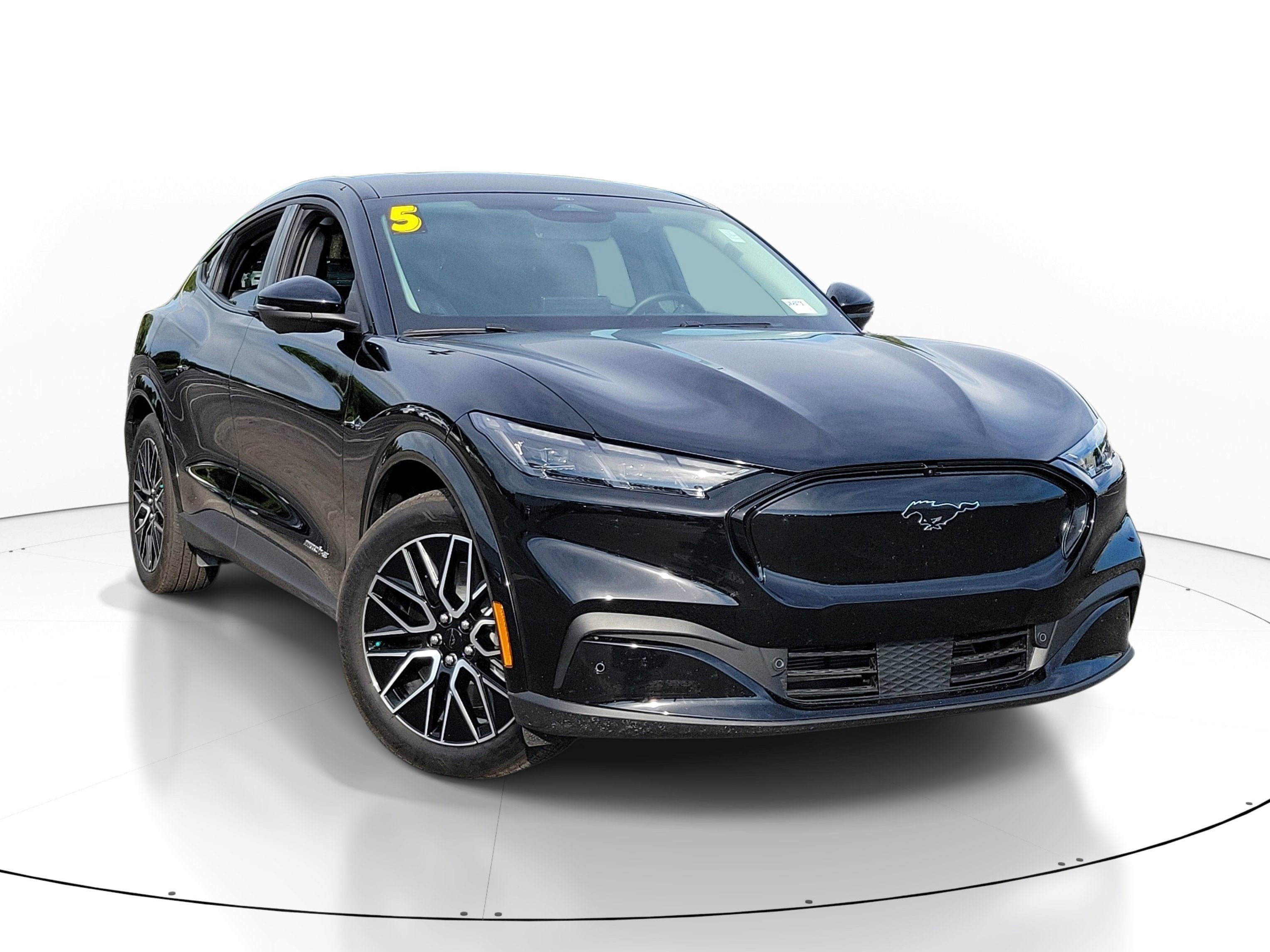 2025 Ford Mustang-Mach-e Premium's photo