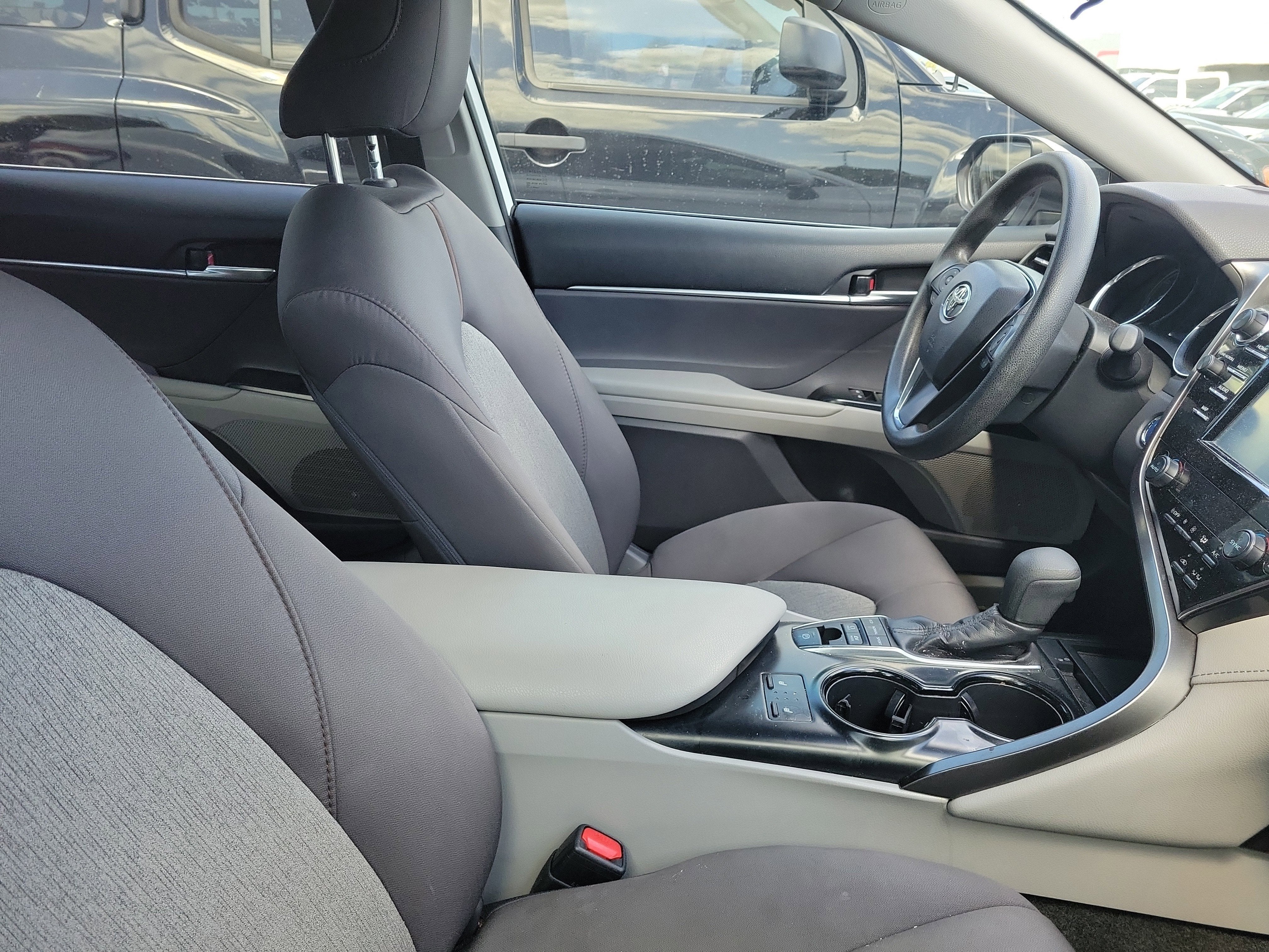 2019 Toyota Camry Hybrid LE