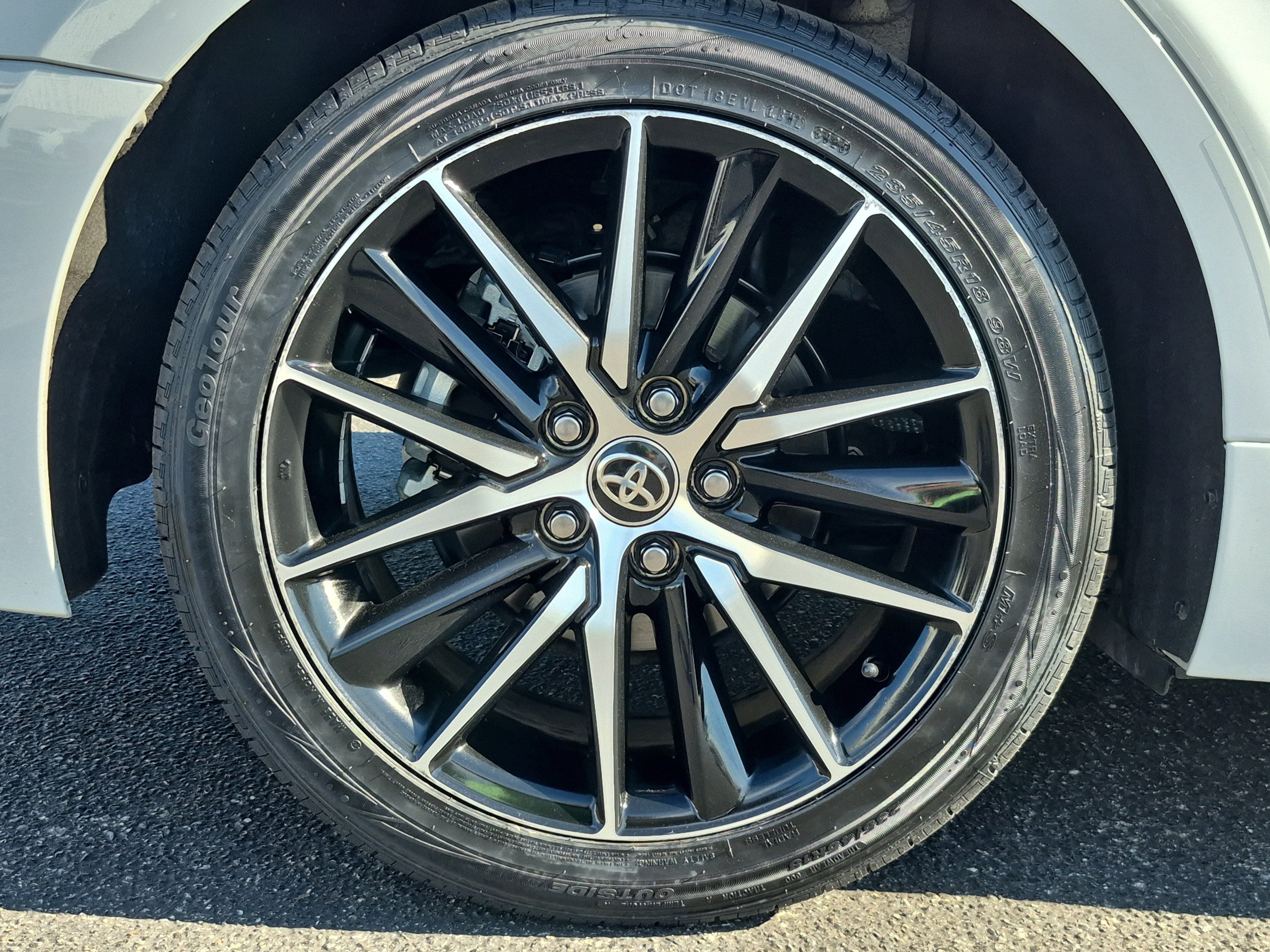 2022 Toyota Camry Hybrid SE