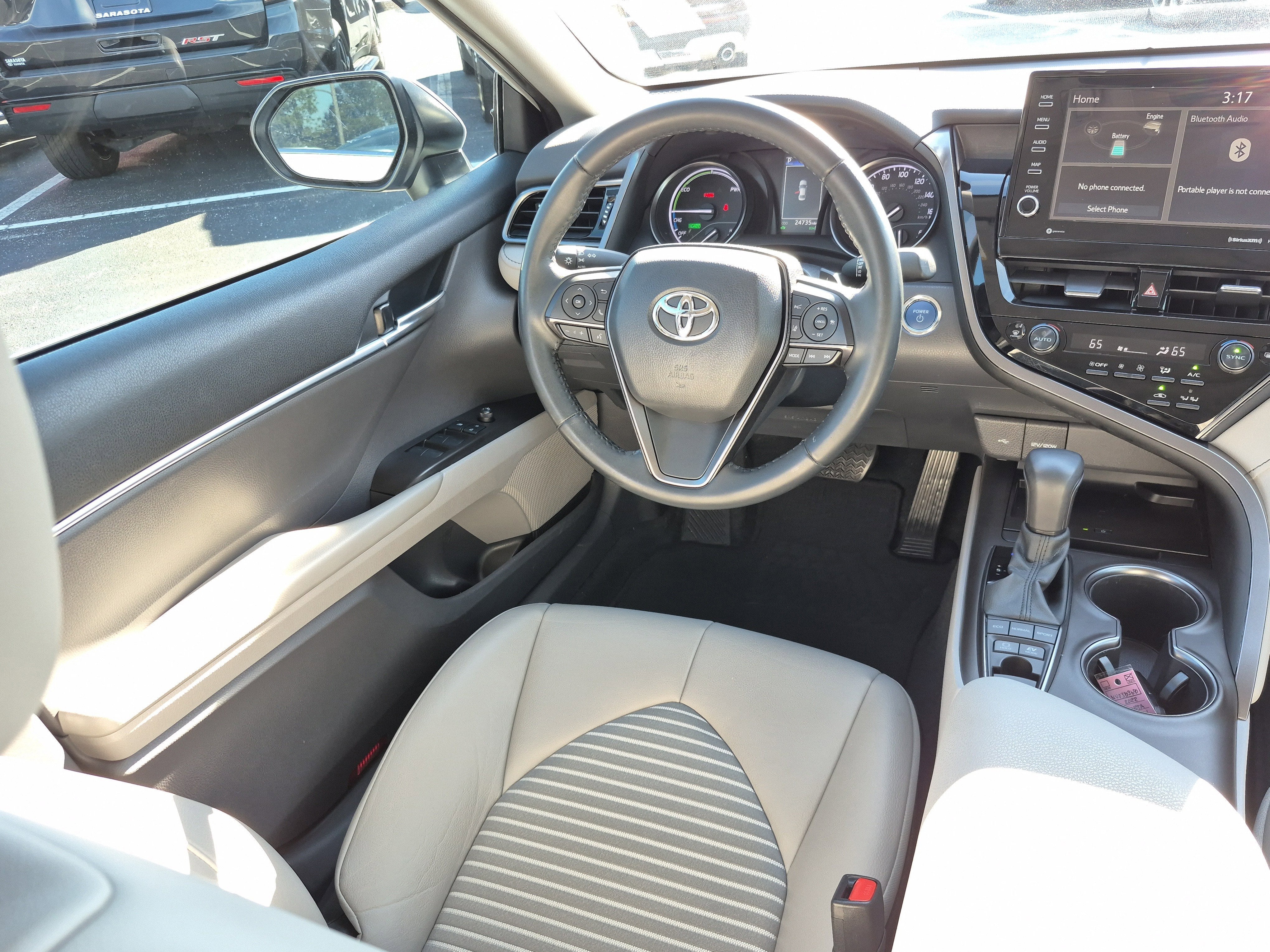 2022 Toyota Camry Hybrid SE