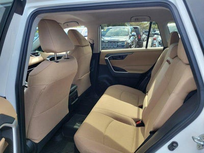 2022 Toyota RAV4 Hybrid LE