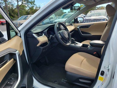 2022 Toyota RAV4 Hybrid LE