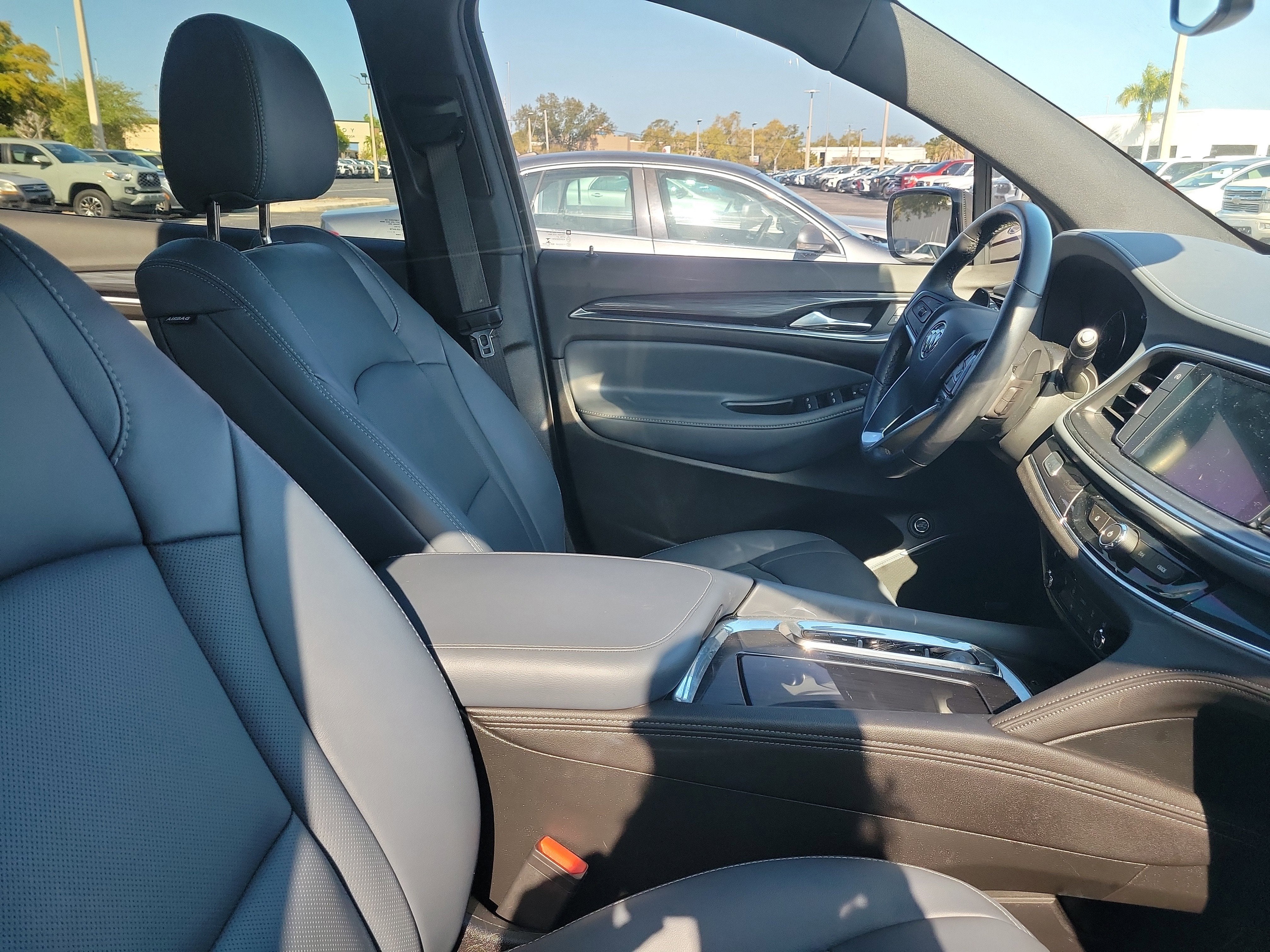2023 Buick Enclave Essence