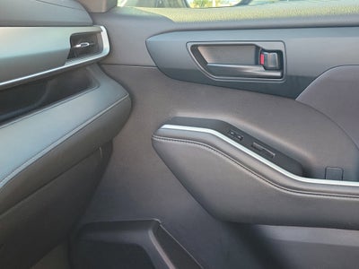 2022 Toyota Highlander L