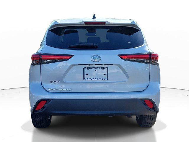 2022 Toyota Highlander L