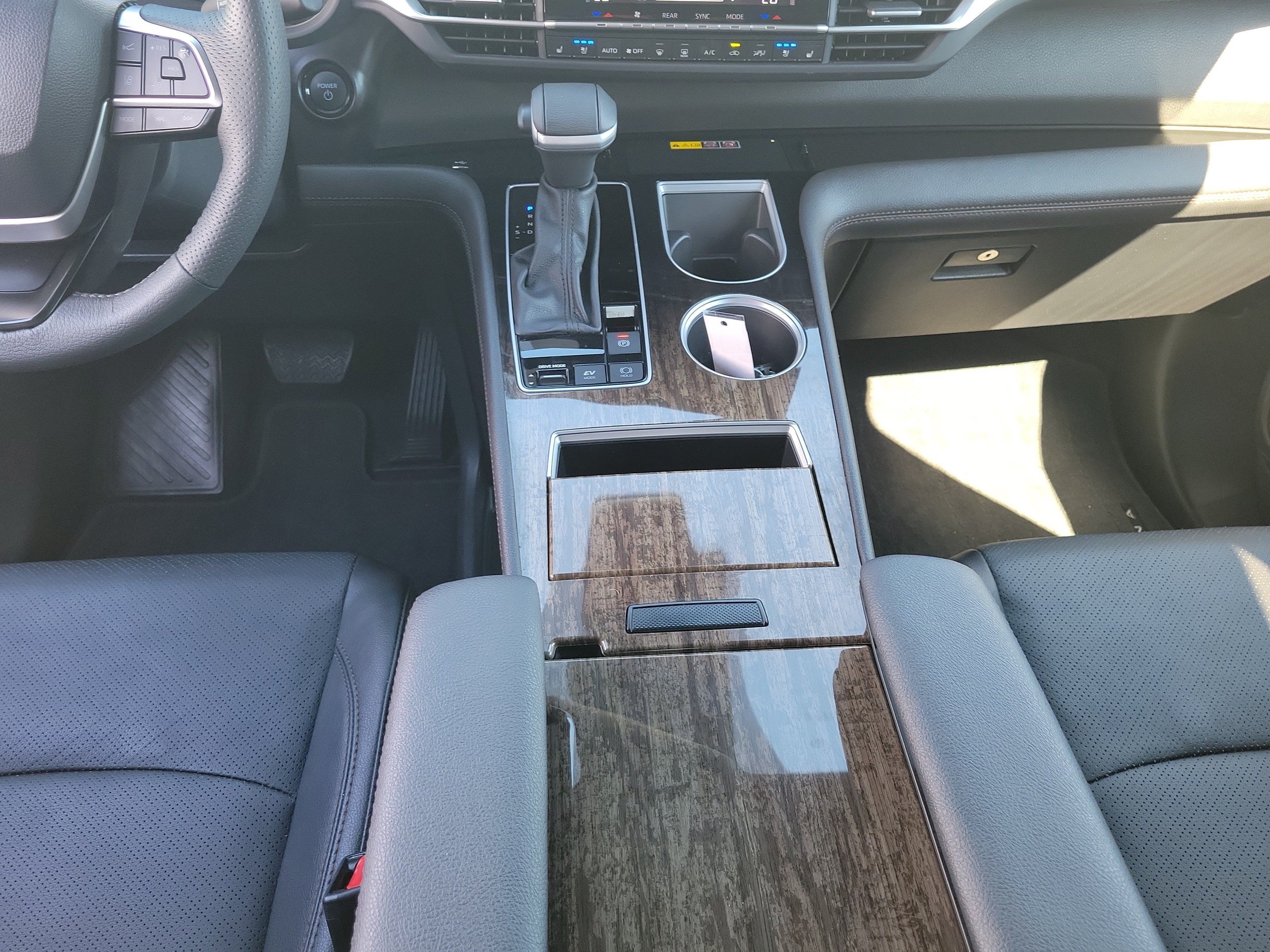 2025 Toyota Sienna Platinum