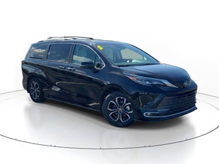 2025 Toyota Sienna Platinum