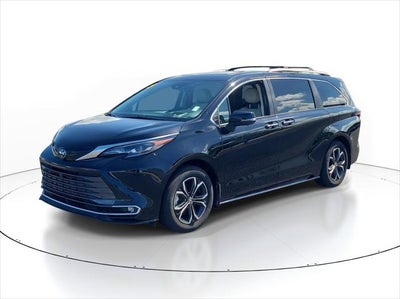 2025 Toyota Sienna Platinum