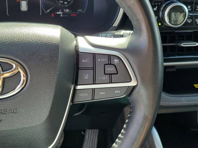 2023 Toyota Highlander Hybrid Platinum