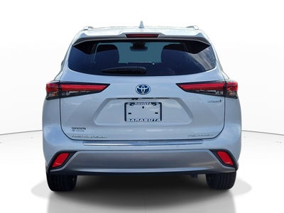 2023 Toyota Highlander Hybrid Platinum
