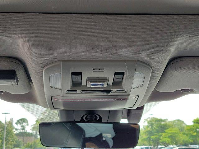 2023 Toyota Highlander Hybrid Platinum