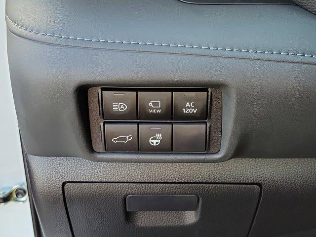 2023 Toyota Highlander Hybrid Platinum