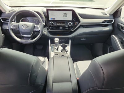 2025 Toyota Highlander XLE