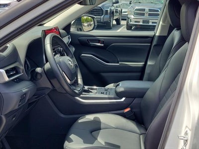 2025 Toyota Highlander XLE