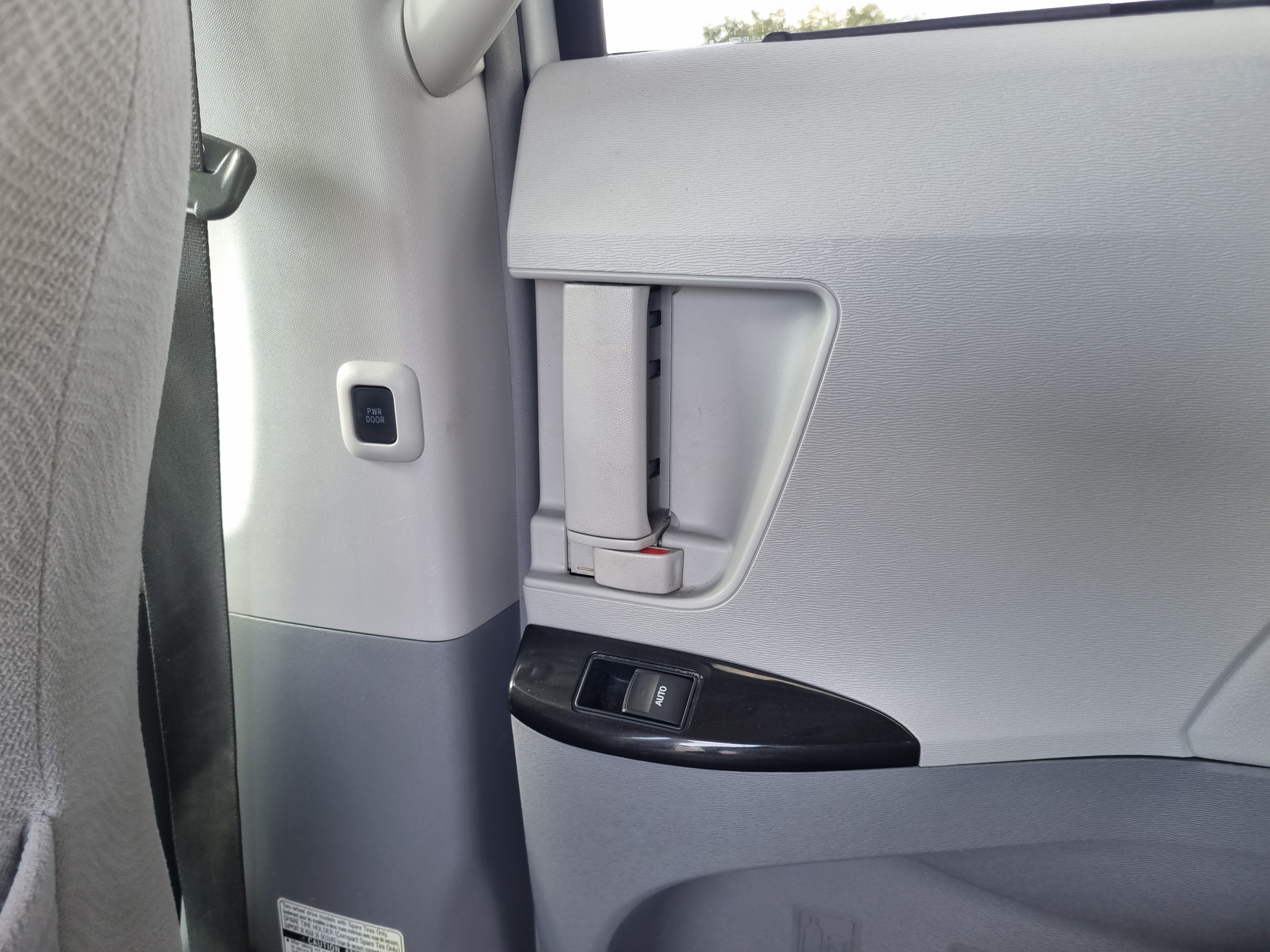 2014 Toyota Sienna LE