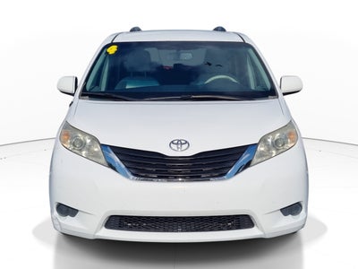 2014 Toyota Sienna LE