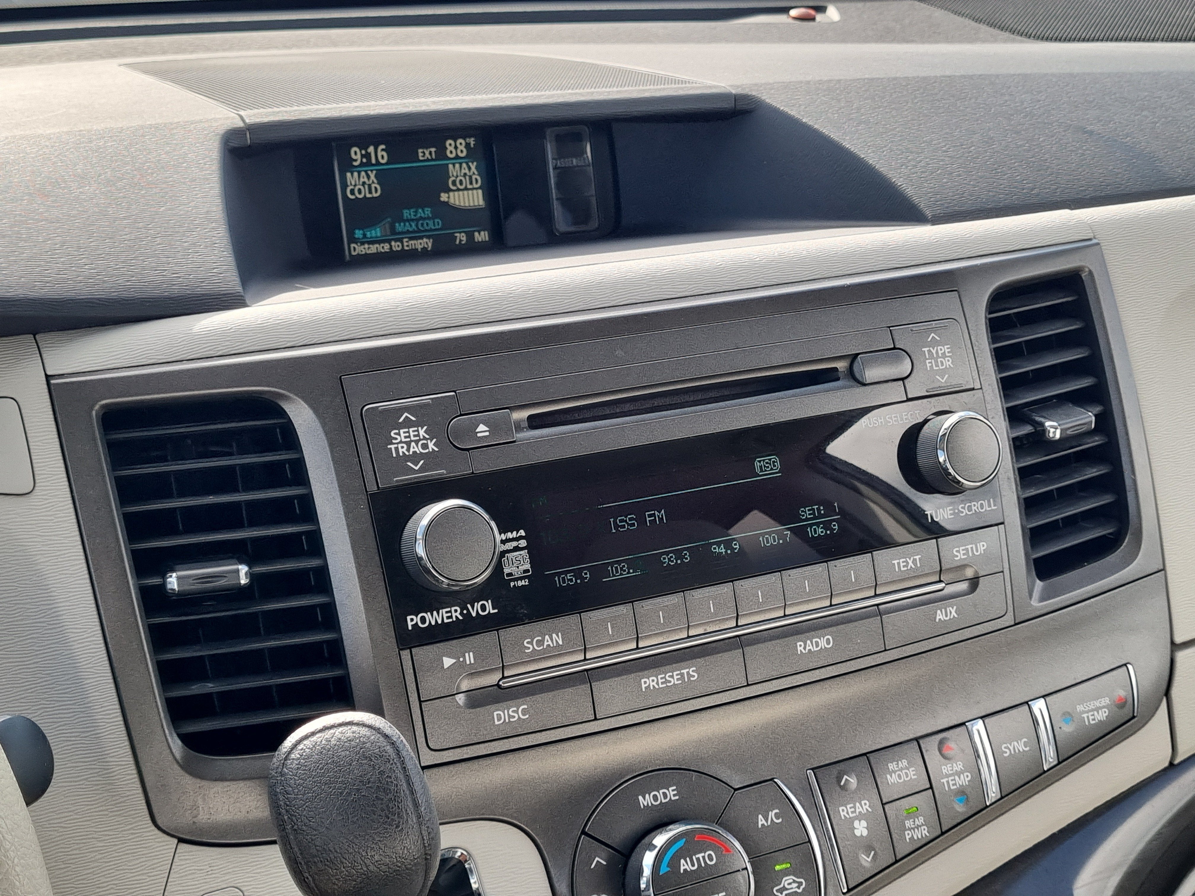 2014 Toyota Sienna LE