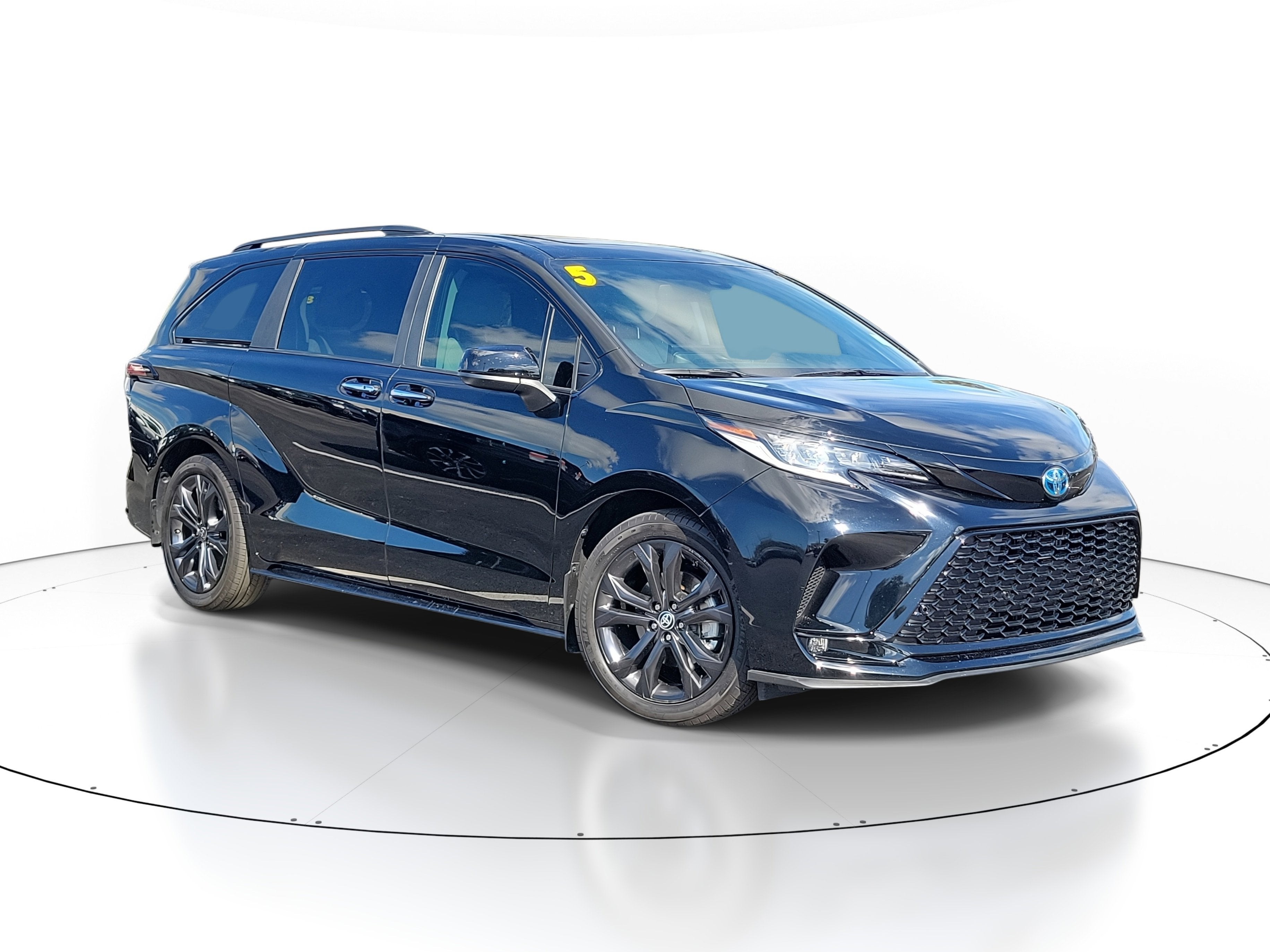 2025 Toyota Sienna XSE
