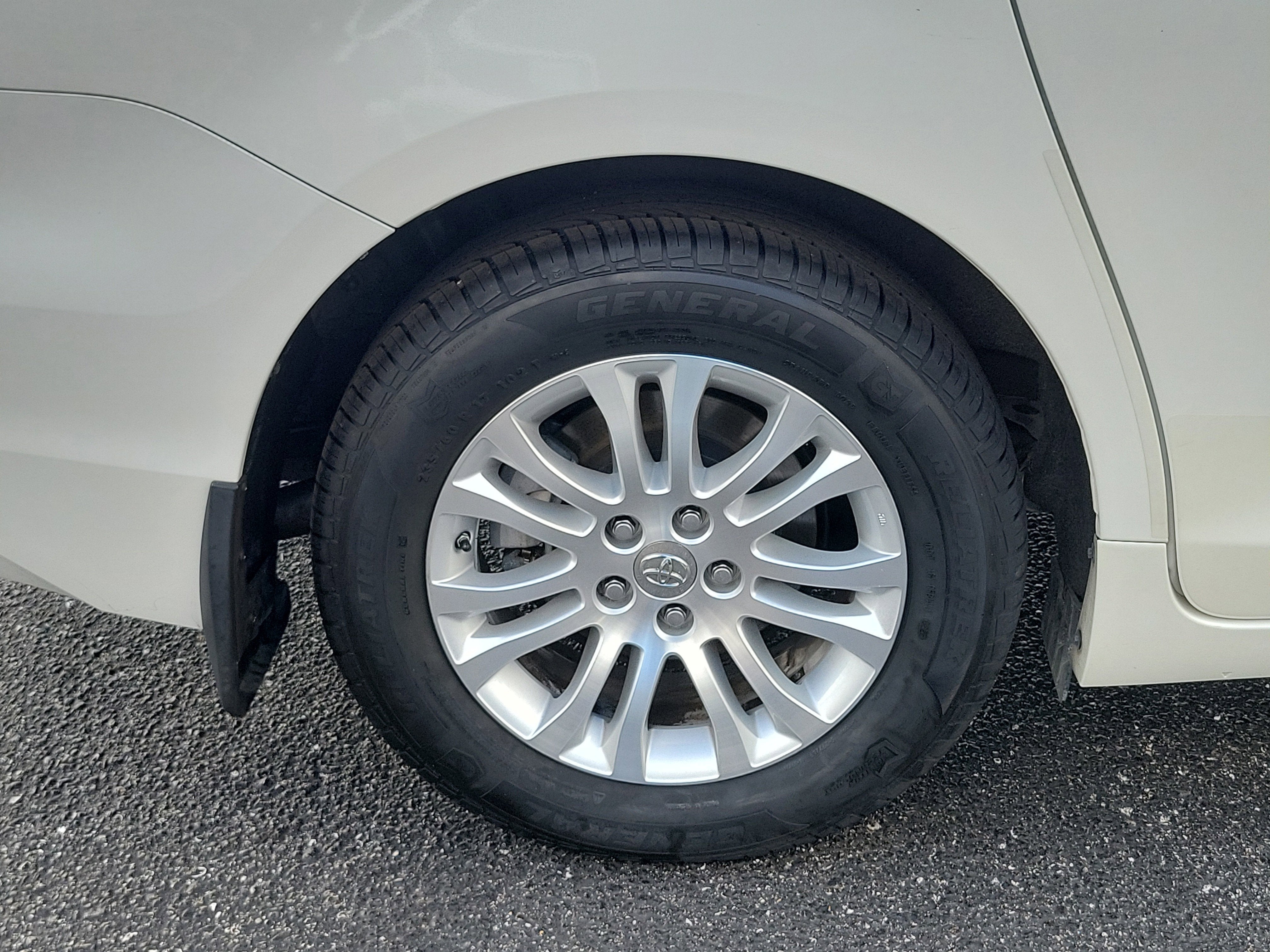 2015 Toyota Sienna XLE